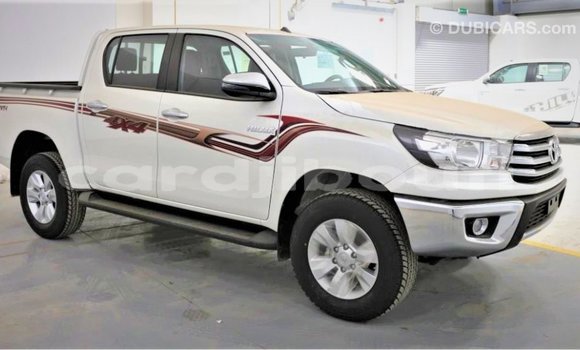 Acheter Import Voiture Toyota Hilux Blanc à Import - Dubai, Ali Sabieh Region Acheter Import Voiture Toyota Hilux Blanc à Import - Dubai, Ali Sabieh Region