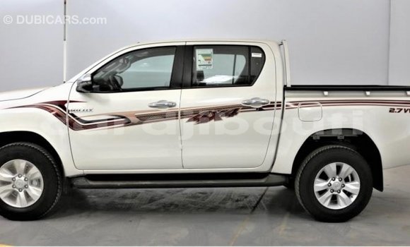 Acheter Import Voiture Toyota Hilux Blanc à Import - Dubai, Ali Sabieh Region Acheter Import Voiture Toyota Hilux Blanc à Import - Dubai, Ali Sabieh Region