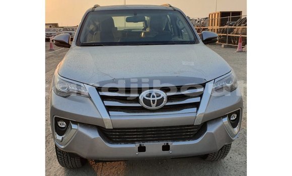 Acheter Import Voiture Toyota Fortuner Autre à Import - Dubai, Ali Sabieh Region