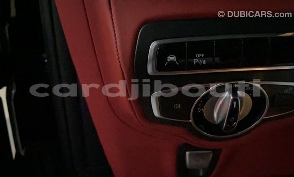 Acheter Import Voiture Mercedes-Benz 190 Noir à Import - Dubai, Ali Sabieh Region Acheter Import Voiture Mercedes-Benz 190 Noir à Import - Dubai, Ali Sabieh Region