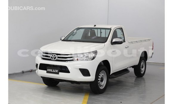 Acheter Import Voiture Toyota Hilux Blanc à Import - Dubai, Ali Sabieh Region Acheter Import Voiture Toyota Hilux Blanc à Import - Dubai, Ali Sabieh Region