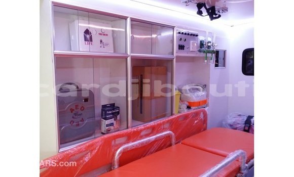 Buy Import Toyota Hiace White Car in Import - Dubai in Ali Sabieh Region Buy Import Toyota Hiace White Car in Import - Dubai in Ali Sabieh Region