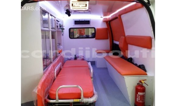 Buy Import Toyota Hiace White Car in Import - Dubai in Ali Sabieh Region Buy Import Toyota Hiace White Car in Import - Dubai in Ali Sabieh Region