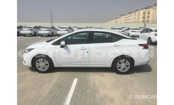 Acheter Import Voiture Nissan Sunny Blanc à Import - Dubai, Ali Sabieh Region Acheter Import Voiture Nissan Sunny Blanc à Import - Dubai, Ali Sabieh Region