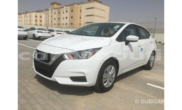 Acheter Import Voiture Nissan Sunny Blanc à Import - Dubai, Ali Sabieh Region Acheter Import Voiture Nissan Sunny Blanc à Import - Dubai, Ali Sabieh Region