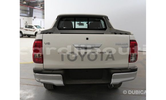 Acheter Import Voiture Toyota Hilux Blanc à Import - Dubai, Ali Sabieh Region Acheter Import Voiture Toyota Hilux Blanc à Import - Dubai, Ali Sabieh Region