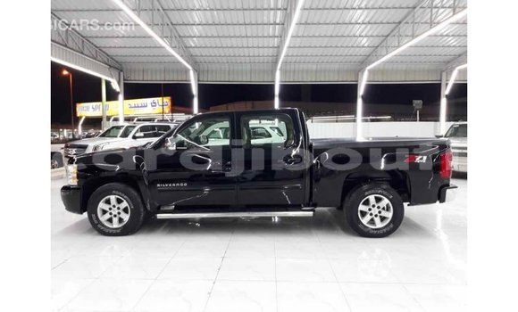 Acheter Import Voiture Chevrolet Silverado Noir à Import - Dubai, Ali Sabieh Region Acheter Import Voiture Chevrolet Silverado Noir à Import - Dubai, Ali Sabieh Region