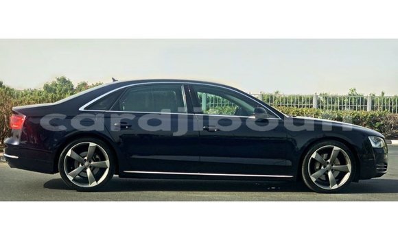 Acheter Import Voiture Audi A8 Bleu à Import - Dubai, Ali Sabieh Region Acheter Import Voiture Audi A8 Bleu à Import - Dubai, Ali Sabieh Region