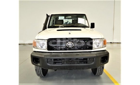 Acheter Import Voiture Toyota Land Cruiser Blanc à Import - Dubai, Ali Sabieh Region