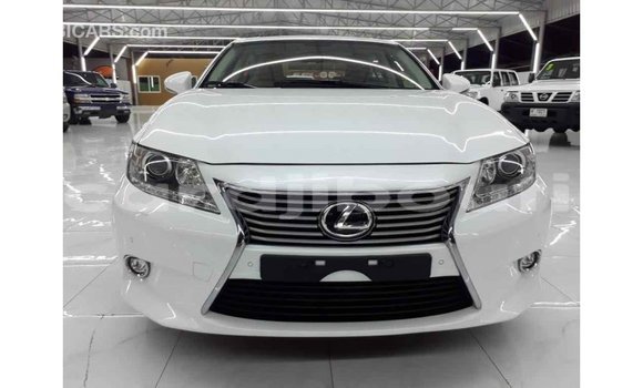 Acheter Import Voiture Lexus ES Blanc à Import - Dubai, Ali Sabieh Region Acheter Import Voiture Lexus ES Blanc à Import - Dubai, Ali Sabieh Region