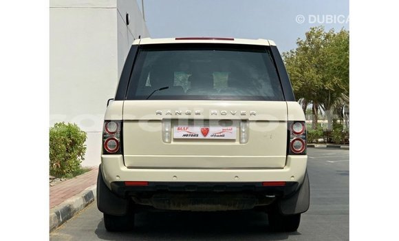 Acheter Import Voiture Land Rover Range Rover Blanc à Import - Dubai, Ali Sabieh Region Acheter Import Voiture Land Rover Range Rover Blanc à Import - Dubai, Ali Sabieh Region