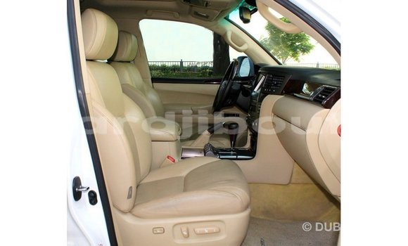 Acheter Import Voiture Lexus LX Blanc à Import - Dubai, Ali Sabieh Region Acheter Import Voiture Lexus LX Blanc à Import - Dubai, Ali Sabieh Region