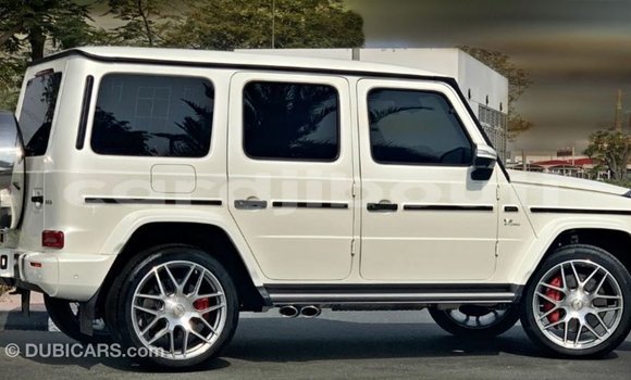 Acheter Import Voiture Mercedes-Benz 190 Blanc à Import - Dubai, Ali Sabieh Region Acheter Import Voiture Mercedes-Benz 190 Blanc à Import - Dubai, Ali Sabieh Region