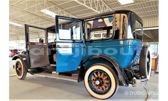 Buy Import Buick Electra Blue Car in Import - Dubai in Ali Sabieh Region Buy Import Buick Electra Blue Car in Import - Dubai in Ali Sabieh Region