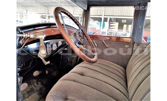 Buy Import Buick Electra Blue Car in Import - Dubai in Ali Sabieh Region Buy Import Buick Electra Blue Car in Import - Dubai in Ali Sabieh Region