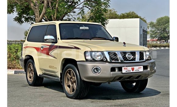 Acheter Import Voiture Nissan Patrol Beige à Import - Dubai, Ali Sabieh Region