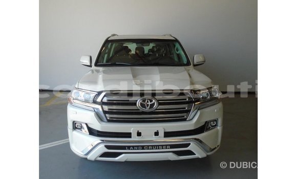 Acheter Import Voiture Toyota Land Cruiser Autre à Import - Dubai, Ali Sabieh Region Acheter Import Voiture Toyota Land Cruiser Autre à Import - Dubai, Ali Sabieh Region