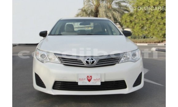 Acheter Import Voiture Toyota Camry Blanc à Import - Dubai, Ali Sabieh Region Acheter Import Voiture Toyota Camry Blanc à Import - Dubai, Ali Sabieh Region