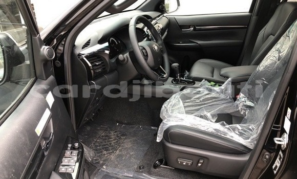 Acheter Occasion Voiture Toyota Hilux Noir à 'Ali Sabieh, Ali Sabieh Region Acheter Occasion Voiture Toyota Hilux Noir à 'Ali Sabieh, Ali Sabieh Region