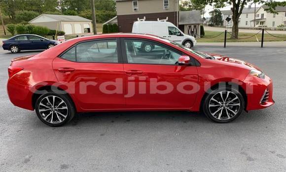Acheter Occasion Voiture Toyota Corolla Rouge à 'Ali Sabieh, Ali Sabieh Region Acheter Occasion Voiture Toyota Corolla Rouge à 'Ali Sabieh, Ali Sabieh Region
