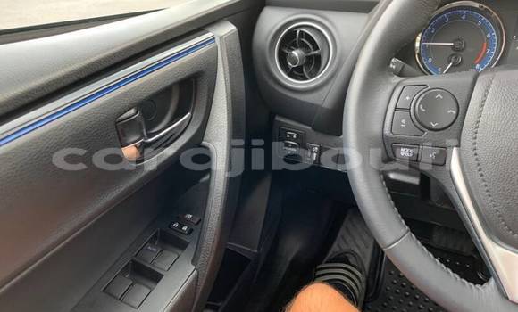 Acheter Occasion Voiture Toyota Corolla Rouge à 'Ali Sabieh, Ali Sabieh Region Acheter Occasion Voiture Toyota Corolla Rouge à 'Ali Sabieh, Ali Sabieh Region