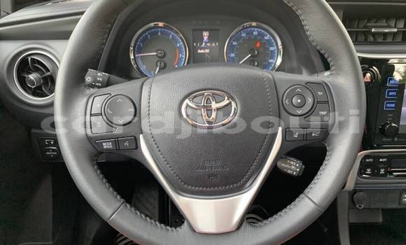 Acheter Occasion Voiture Toyota Corolla Rouge à 'Ali Sabieh, Ali Sabieh Region Acheter Occasion Voiture Toyota Corolla Rouge à 'Ali Sabieh, Ali Sabieh Region