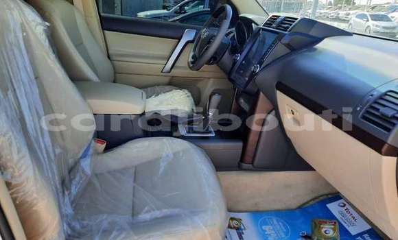 Acheter Occasion Voiture Toyota Land Cruiser Prado Gris à 'Ali Sabieh, Ali Sabieh Region Acheter Occasion Voiture Toyota Land Cruiser Prado Gris à 'Ali Sabieh, Ali Sabieh Region