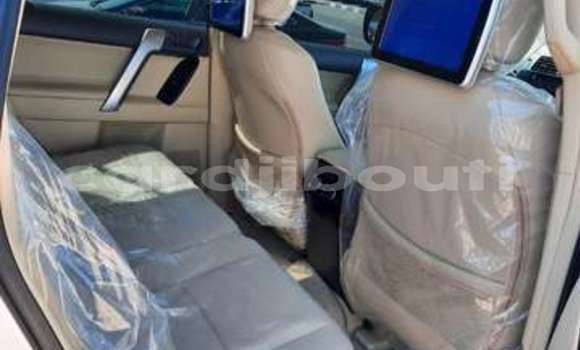 Acheter Occasion Voiture Toyota Land Cruiser Prado Gris à 'Ali Sabieh, Ali Sabieh Region Acheter Occasion Voiture Toyota Land Cruiser Prado Gris à 'Ali Sabieh, Ali Sabieh Region