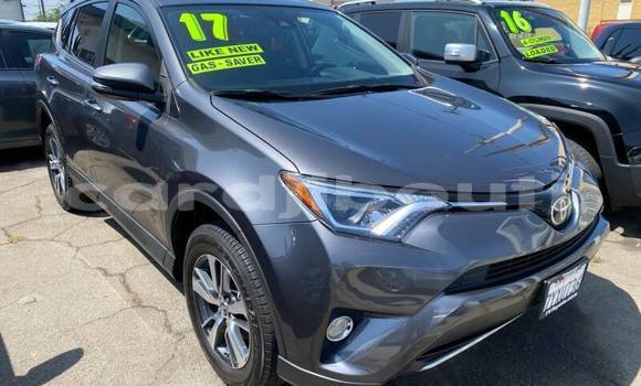Acheter Import Voiture Toyota RAV4 Beige à 'Ali Sabieh, Ali Sabieh Region Acheter Import Voiture Toyota RAV4 Beige à 'Ali Sabieh, Ali Sabieh Region