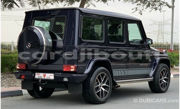 Acheter Import Voiture Mercedes-Benz 190 Bleu à Import - Dubai, Ali Sabieh Region Acheter Import Voiture Mercedes-Benz 190 Bleu à Import - Dubai, Ali Sabieh Region