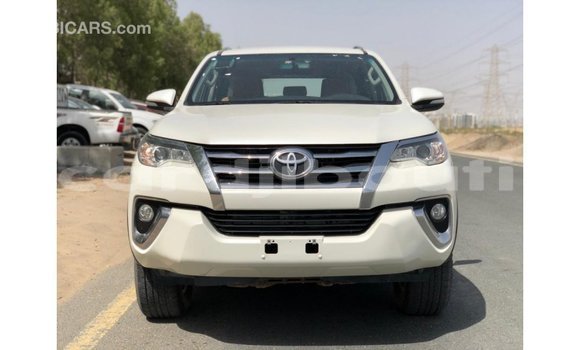 Buy Import Toyota Fortuner White Car in Import - Dubai in Ali Sabieh Region Buy Import Toyota Fortuner White Car in Import - Dubai in Ali Sabieh Region