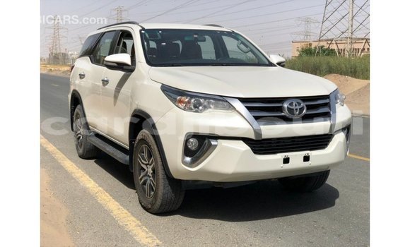Buy Import Toyota Fortuner White Car in Import - Dubai in Ali Sabieh Region Buy Import Toyota Fortuner White Car in Import - Dubai in Ali Sabieh Region