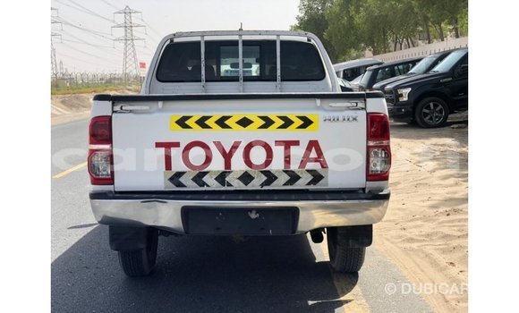 Buy Import Toyota Hilux White Car in Import - Dubai in Ali Sabieh Region Buy Import Toyota Hilux White Car in Import - Dubai in Ali Sabieh Region