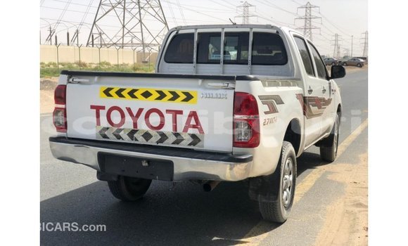 Buy Import Toyota Hilux White Car in Import - Dubai in Ali Sabieh Region Buy Import Toyota Hilux White Car in Import - Dubai in Ali Sabieh Region