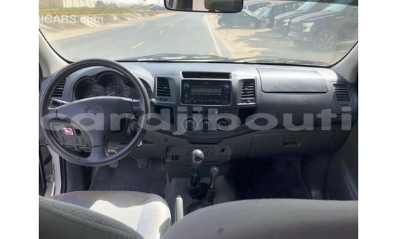 Buy Import Toyota Hilux White Car in Import - Dubai in Ali Sabieh Region Buy Import Toyota Hilux White Car in Import - Dubai in Ali Sabieh Region