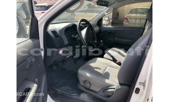 Buy Import Toyota Hilux White Car in Import - Dubai in Ali Sabieh Region Buy Import Toyota Hilux White Car in Import - Dubai in Ali Sabieh Region