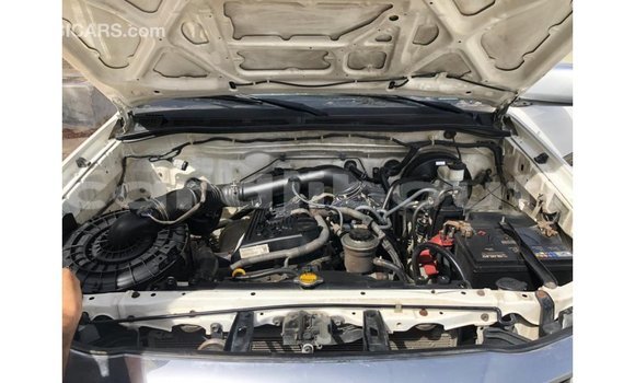 Buy Import Toyota Hilux White Car in Import - Dubai in Ali Sabieh Region Buy Import Toyota Hilux White Car in Import - Dubai in Ali Sabieh Region