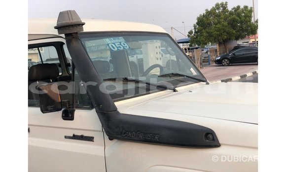 Buy Import Toyota Land Cruiser White Car in Import - Dubai in Ali Sabieh Region Buy Import Toyota Land Cruiser White Car in Import - Dubai in Ali Sabieh Region