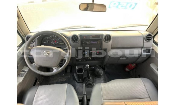 Buy Import Toyota Land Cruiser White Car in Import - Dubai in Ali Sabieh Region Buy Import Toyota Land Cruiser White Car in Import - Dubai in Ali Sabieh Region