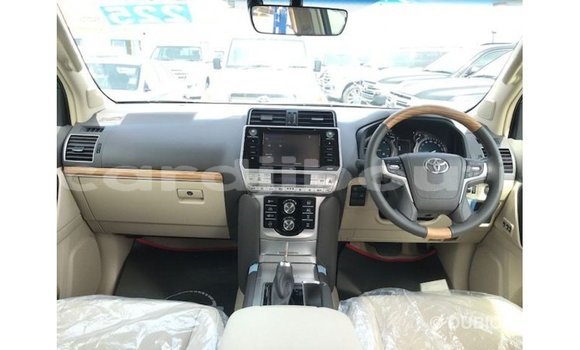 Acheter Import Voiture Toyota Prado Blanc à Import - Dubai, Ali Sabieh Region Acheter Import Voiture Toyota Prado Blanc à Import - Dubai, Ali Sabieh Region