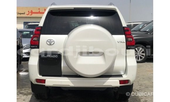 Acheter Import Voiture Toyota Prado Blanc à Import - Dubai, Ali Sabieh Region Acheter Import Voiture Toyota Prado Blanc à Import - Dubai, Ali Sabieh Region