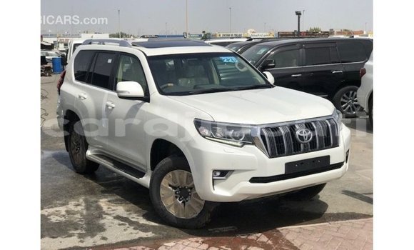 Acheter Import Voiture Toyota Prado Blanc à Import - Dubai, Ali Sabieh Region Acheter Import Voiture Toyota Prado Blanc à Import - Dubai, Ali Sabieh Region