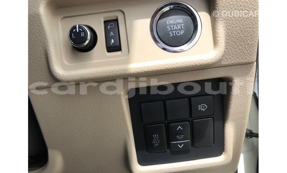 Acheter Import Voiture Toyota Prado Blanc à Import - Dubai, Ali Sabieh Region Acheter Import Voiture Toyota Prado Blanc à Import - Dubai, Ali Sabieh Region
