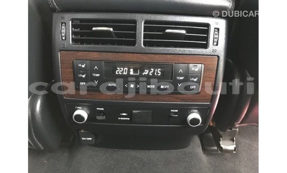 Acheter Import Voiture Toyota Land Cruiser Blanc à Import - Dubai, Ali Sabieh Region Acheter Import Voiture Toyota Land Cruiser Blanc à Import - Dubai, Ali Sabieh Region