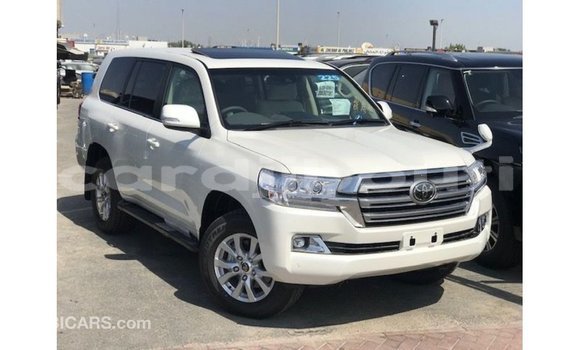 Acheter Import Voiture Toyota Land Cruiser Blanc à Import - Dubai, Ali Sabieh Region Acheter Import Voiture Toyota Land Cruiser Blanc à Import - Dubai, Ali Sabieh Region