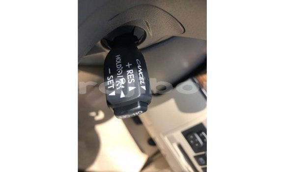 Acheter Import Voiture Toyota Land Cruiser Blanc à Import - Dubai, Ali Sabieh Region Acheter Import Voiture Toyota Land Cruiser Blanc à Import - Dubai, Ali Sabieh Region