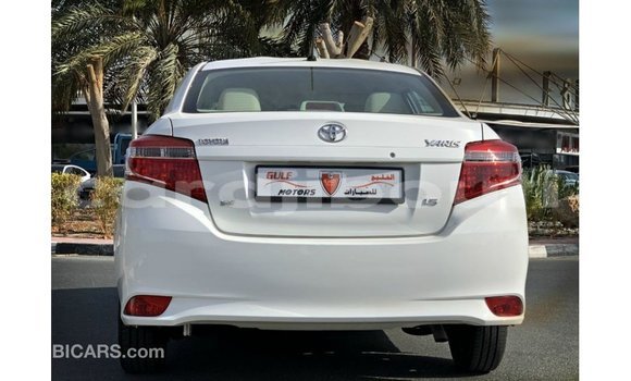 Acheter Import Voiture Toyota Yaris Blanc à Import - Dubai, Ali Sabieh Region Acheter Import Voiture Toyota Yaris Blanc à Import - Dubai, Ali Sabieh Region