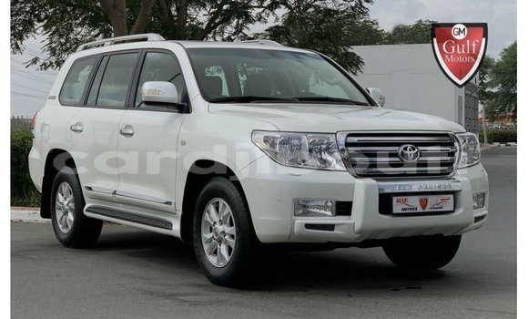 Acheter Import Voiture Toyota Land Cruiser Blanc à Import - Dubai, Ali Sabieh Region