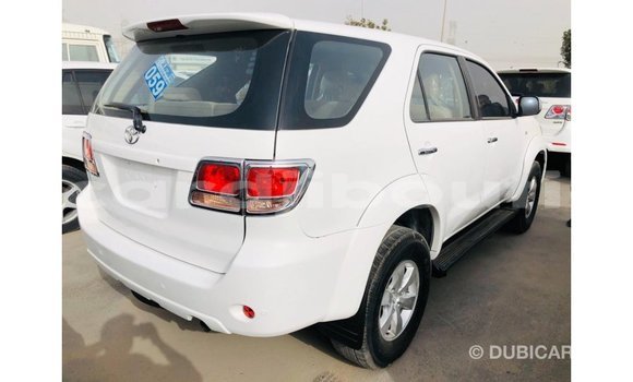 Buy Import Toyota Fortuner White Car in Import - Dubai in Ali Sabieh Region Buy Import Toyota Fortuner White Car in Import - Dubai in Ali Sabieh Region