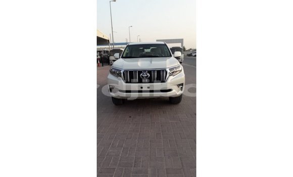 Acheter Import Voiture Toyota Prado Blanc à Import - Dubai, Ali Sabieh Region Acheter Import Voiture Toyota Prado Blanc à Import - Dubai, Ali Sabieh Region